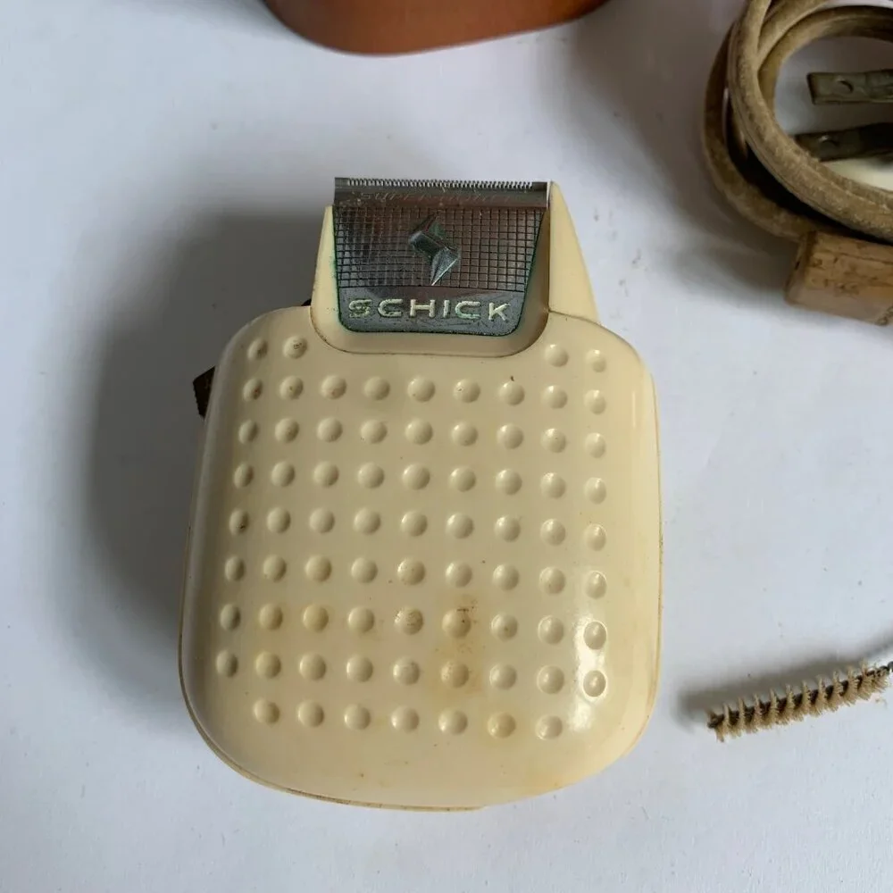 Schick Vintage Men's Razor with Original Case Brush & Power Cord 1950s